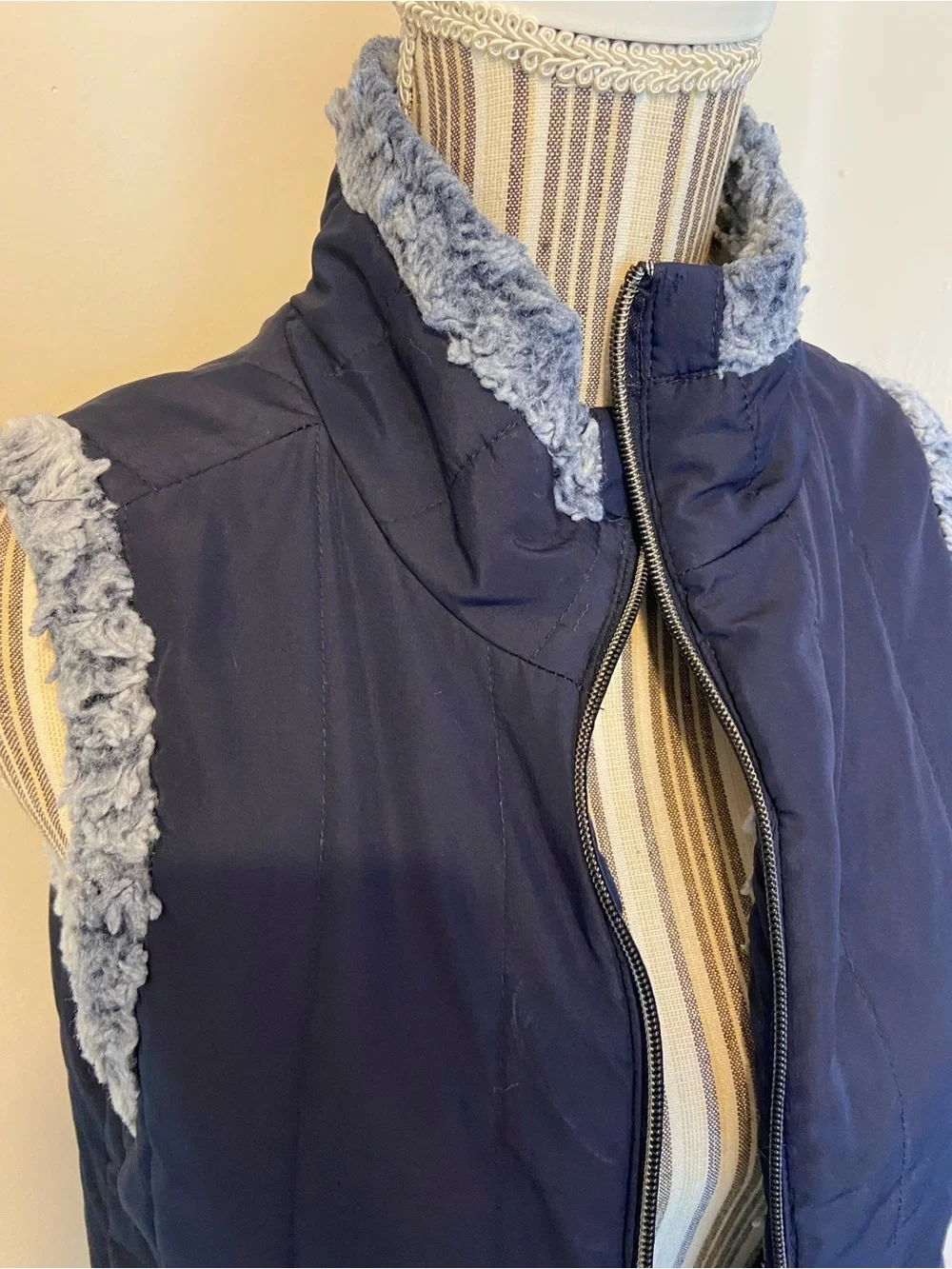 Reversible Sherpa Vest - Grey/Navy